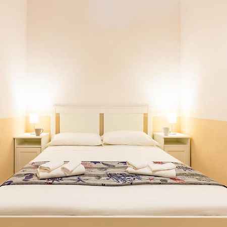 Tizzano House - La Marina Leilighet Procida Eksteriør bilde